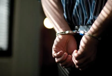 إيقاف قاصر اعترض سبيل المارة بالسلاح الأبيض بفاس