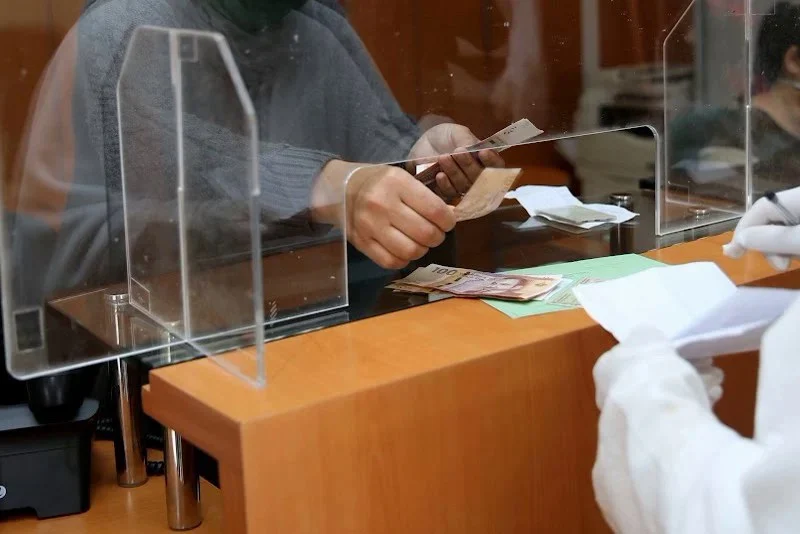 تحديات جديدة تواجه البنوك المغربية في أوروبا.. التوجيه الأوروبي يعيد تشكيل مشهد التحويلات المالية