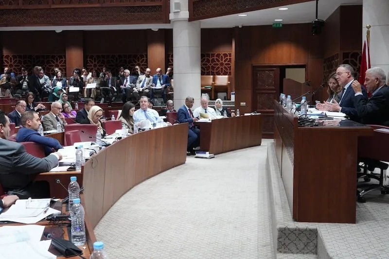 الرفض الحكومي لمقترحات رفع سقف المقاول الذاتي يثير تساؤلات حول واقع البرنامج وأثره على التشغيل