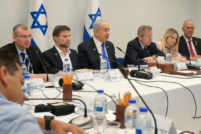إسرائيل تقر قانونًا يسمح بترحيل عائلات منفذي الهجمات الفلسطينيين
