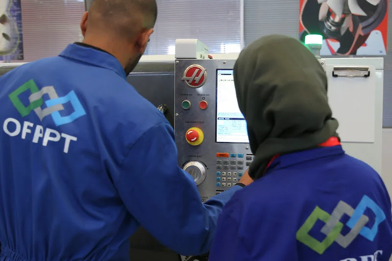 أساتذة المعهد المتخصص بتكنولوجيا طنجة يعبرون عن استيائهم من الإهمال والتجهيزات المتدهورة