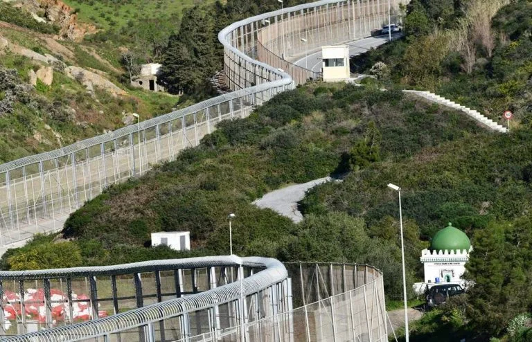 إسبانيا تزوّد المغرب بـ 20 نظام مراقبة للفيديو لمحاربة مافيا الهجرة