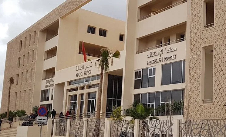 شبكة “البارون الصحراوي” الوجدي تُدان بـ58 عامًا من السجن بعد محاولات للهروب والتخفي