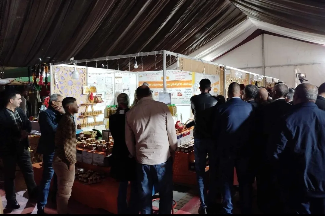 بسبب سوء التنظيم … عامل الدريوش يغادر معرض غرفة الصناعة التقليدية لجهة الشرق غاضبا