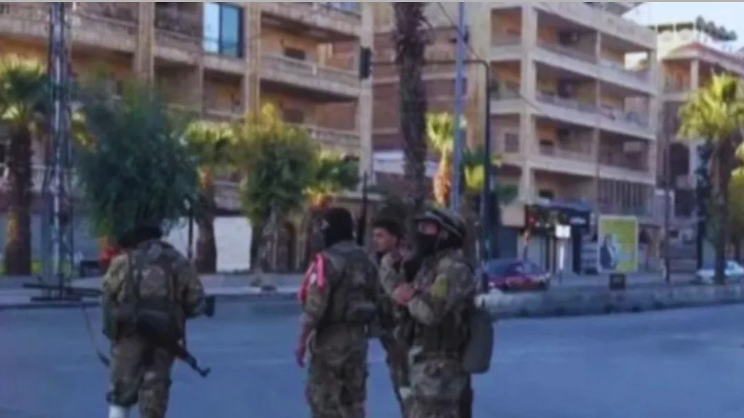 مصير “آلاف الجنود” الجزائريين ومن البوليساريو المحاصرين، بسوريا ، الذين يقاتلون مع “نظام بشار الأسد”