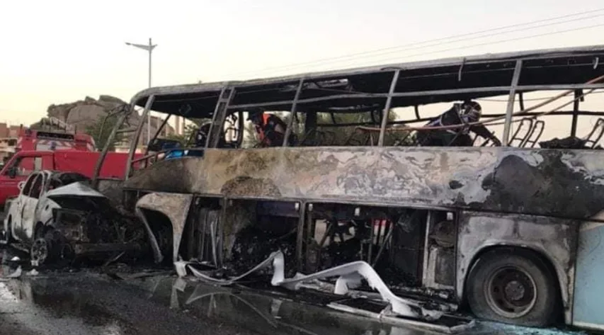 حريق ضخم يلتهم حافلة بالدار البيضاء كان على متنها 38 راكبا