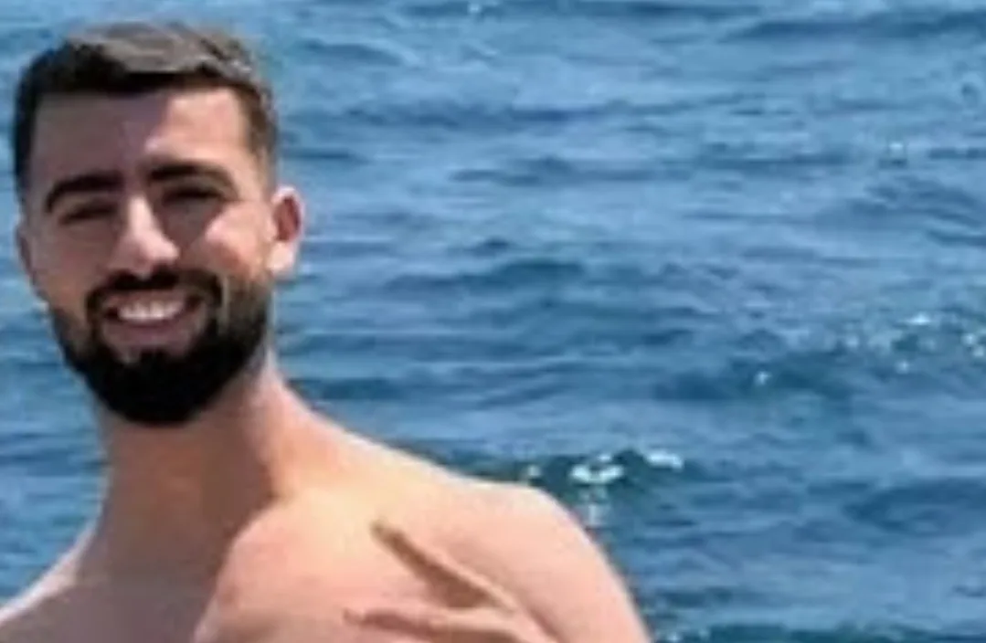 بعد إحتجاز جثته لأربعة أشهر … الجزائر تسلم جثمان لاعب فريق اتحاد طنجة أخريف عبر المعبر الحدودي بوجدة