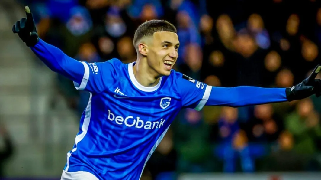 ليفربول يراقب النجم المغربي الشاب بلال الخنوس عن كثب