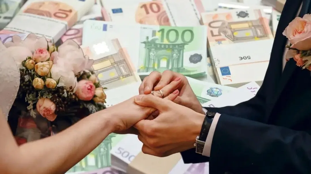 مليلية :     إعتقال أربعة أشخاص بتهمة تنظيم زواج أبيض للحصول على إقامة إسبانية