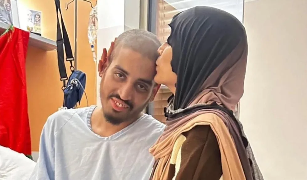 وفاة التيكتوكر المغربي “هشام” الذي تكفل الملك بنقله وعلاجه بفرنسا