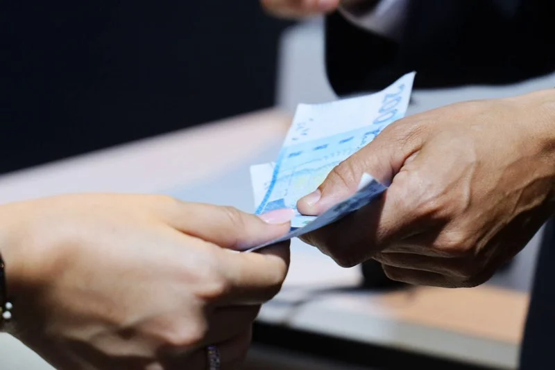 مديرية  الضرائب تضع المهاجرين المغاربة في الخارج تحت المراقبة استعدادًا لتسوية الوضعية الجبائية