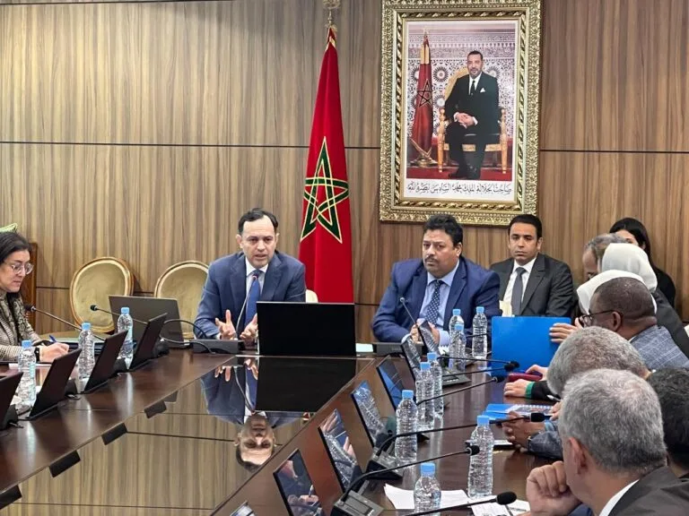 الحكومة ترفض تعديل الديباجة في مشروع قانون الإضراب وتؤكد الالتزام بالتشاور القانوني