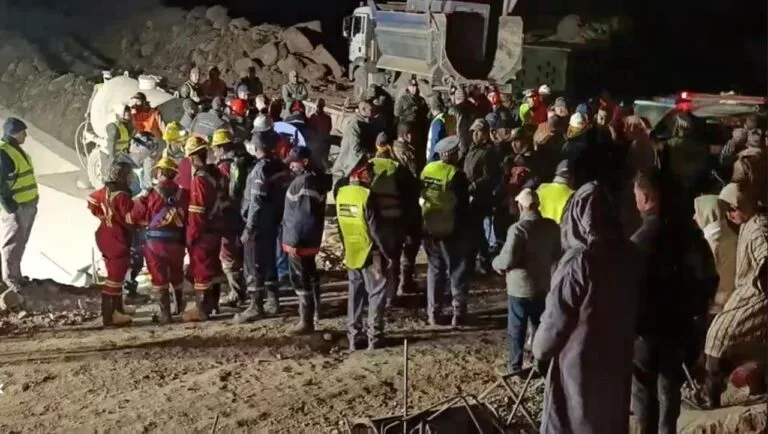 حادث مأساوي داخل سد المختار السوسي يخلف أربعة قتلى ومفقودًا