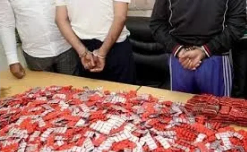 طنجة … المصالح الأمنية تتفكك شبكة لترويج الحبوب المهلوسة وتعتقل أربعة أشخاص