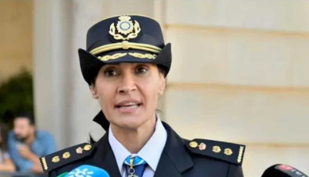 المغربية ليلى إدريس الحاج محمد المتحدرة من مليلية تحقق إنجازاً استثنائياً بعد وصولها إلى قيادة الشرطة الوطنية بخاين الإسبانية