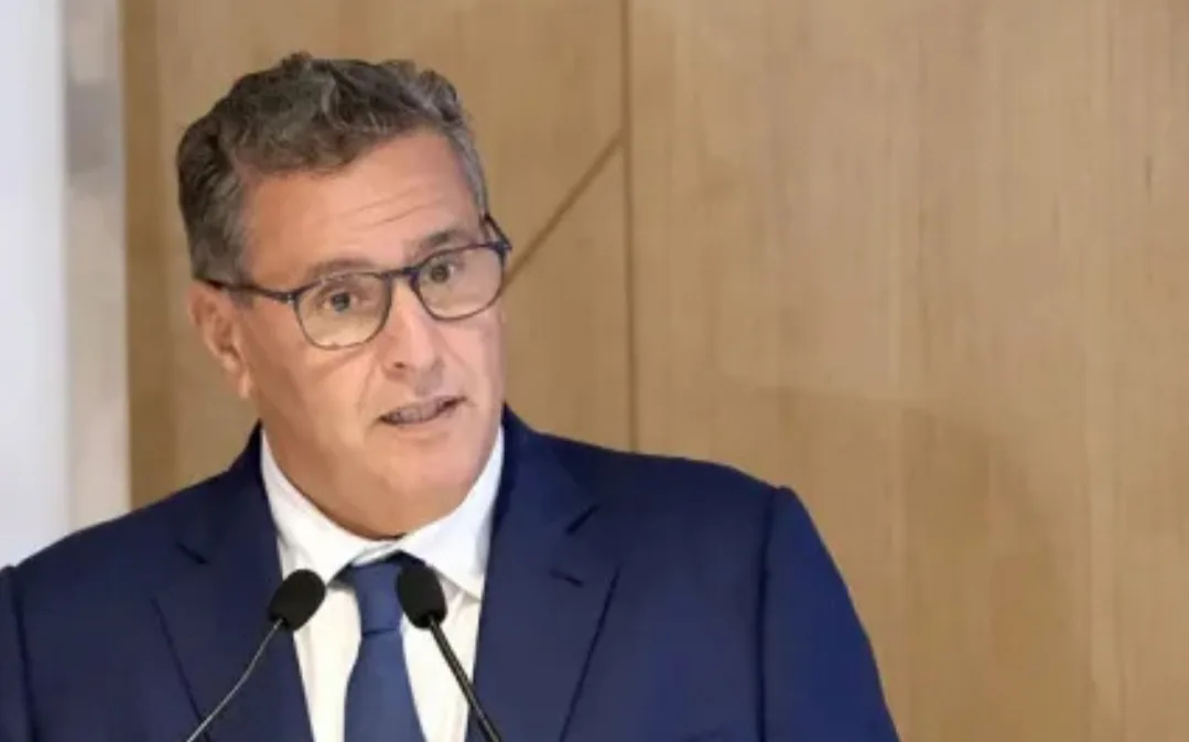 تمرّدوا عليه في عقر داره بسوس … أخنوش يجرّ 5 منتخبين من حزبه إلى القضاء