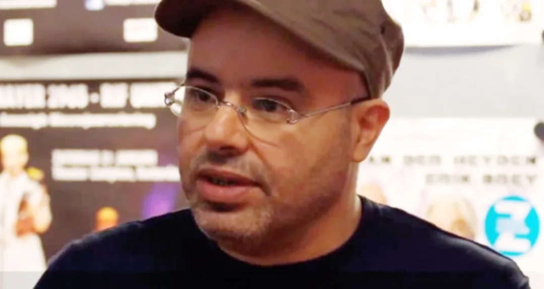 بعد أن دعا إلى “إستقلال الربف” ومطاردته من طرف المغرب ، البرلماني الحسيمي السابق شعو يلتقي بمسؤولين في السفارة المغربية بهولندا من أجل طلب العفو والعودة