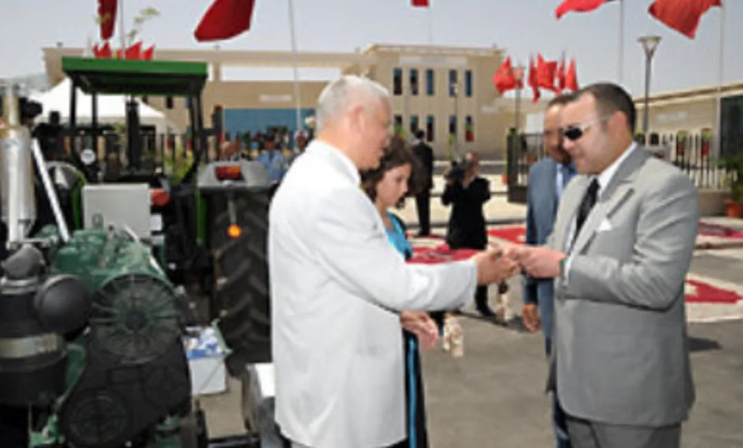 مشاريع دشنها الملك وأصبحت اليوم مغلقة أو مرتعا للكلاب بوجدة بفعل فساد المجالس المتعاقبة