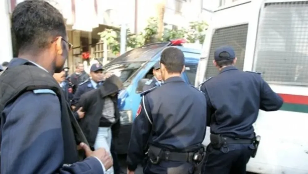 الأمن يوقف شبكة للتزوير بطنجة ويصادر أختاما ووثائق مزورة