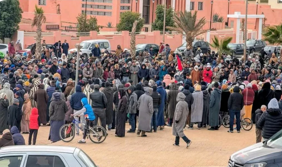 جرادة تنتفض مجددا … مسيرة حاشدة تطالب برحيل رئيس الجماعة، وتحقيق العدالة الاجتماعية
