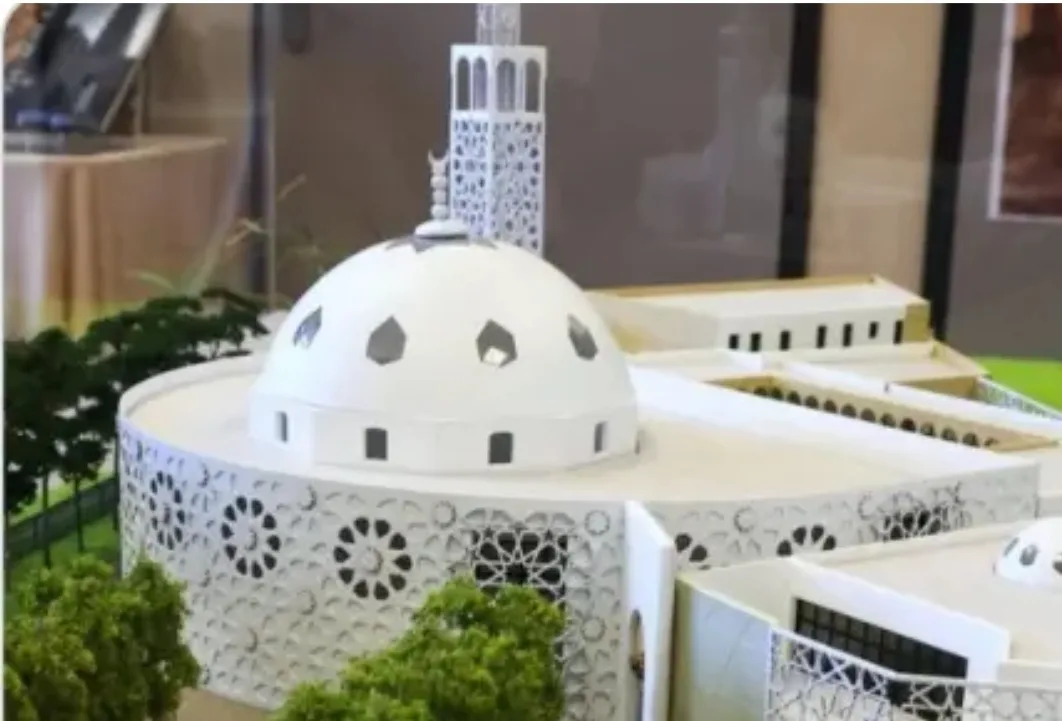 الملك محمد السادس يتبرع بمليار لبناء مسجد بميتز الفرنسية