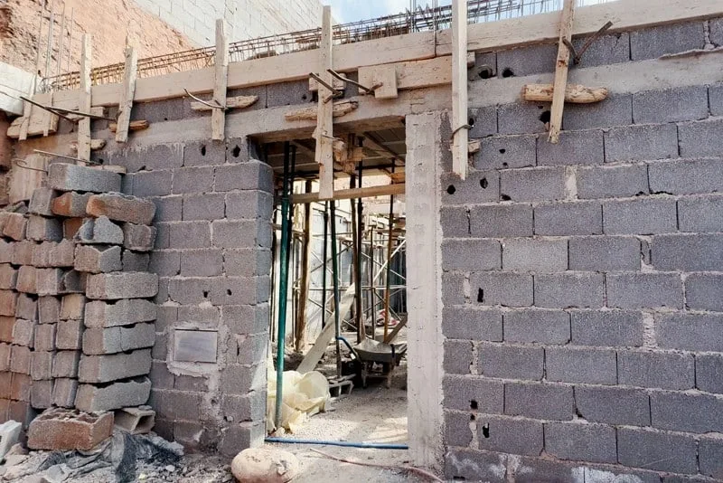 دعوات لتمديد دعم متضرري زلزال الحوز وسط بطء إعادة الإعمار