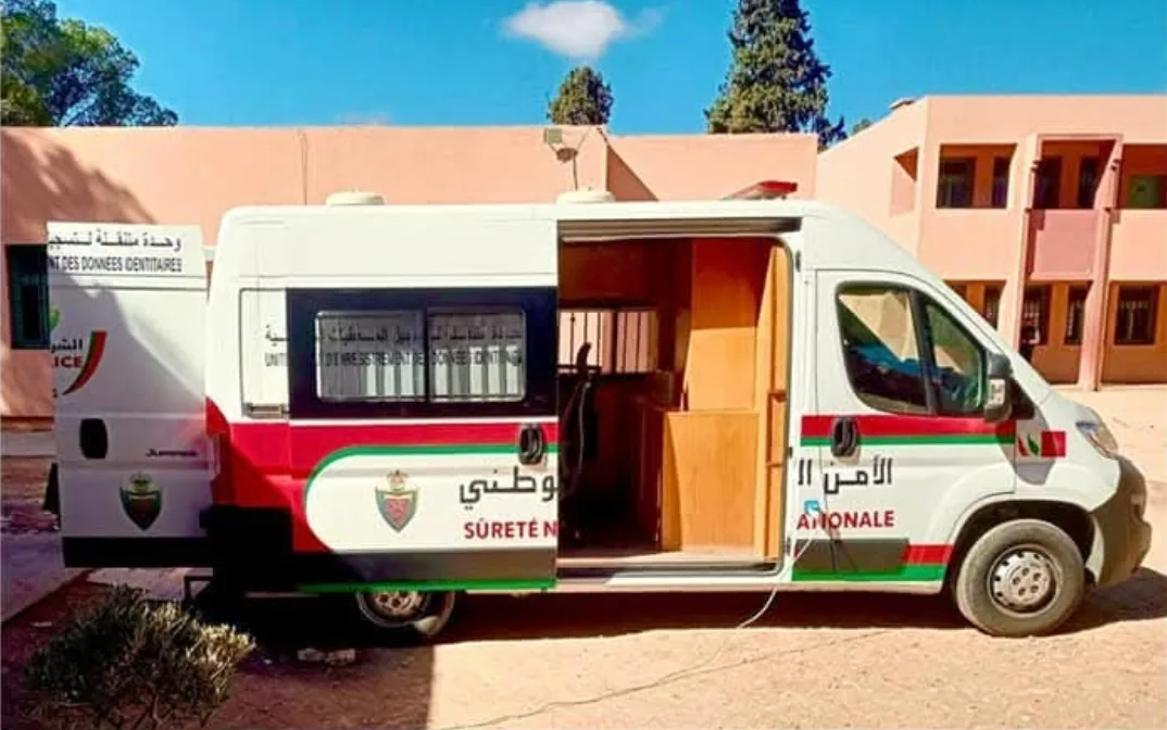 الشرطة المغربية تنتقل إلى المناطق البعيدة بإقليم آسفي لإنجاز البطاقة الوطنية للتلاميذ