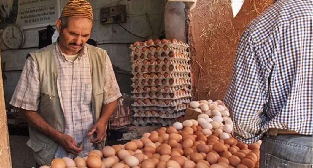 أسعار البيض ترتفع قبل رمضان … مخاوف لمغاربة من إنعكاس ذلك على قدراتهم