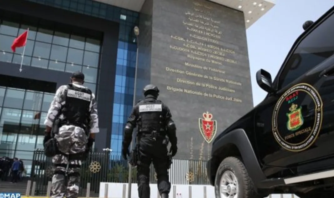 الفرقة الجهوية للشرطة القضائية تستنطق صاحبي مقهى الفيشاوي ودليلة بالناظور في قضايا النصب والاحتيال والتوسط لدى القضاء