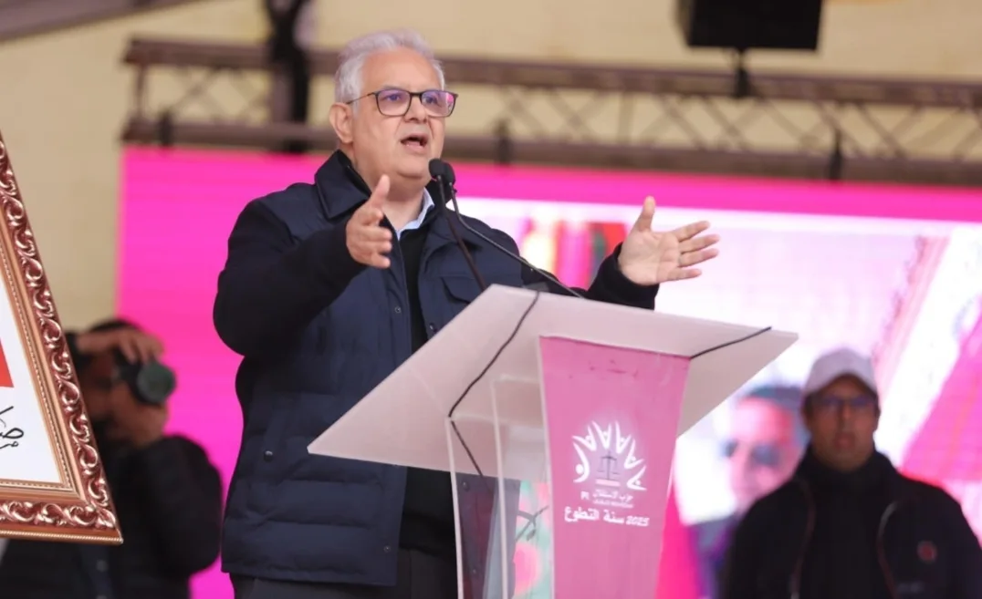 نزار بركة الأمين العام لحزب الإستقلال يرأس لقاء تواصلي كبير بالحسيمة