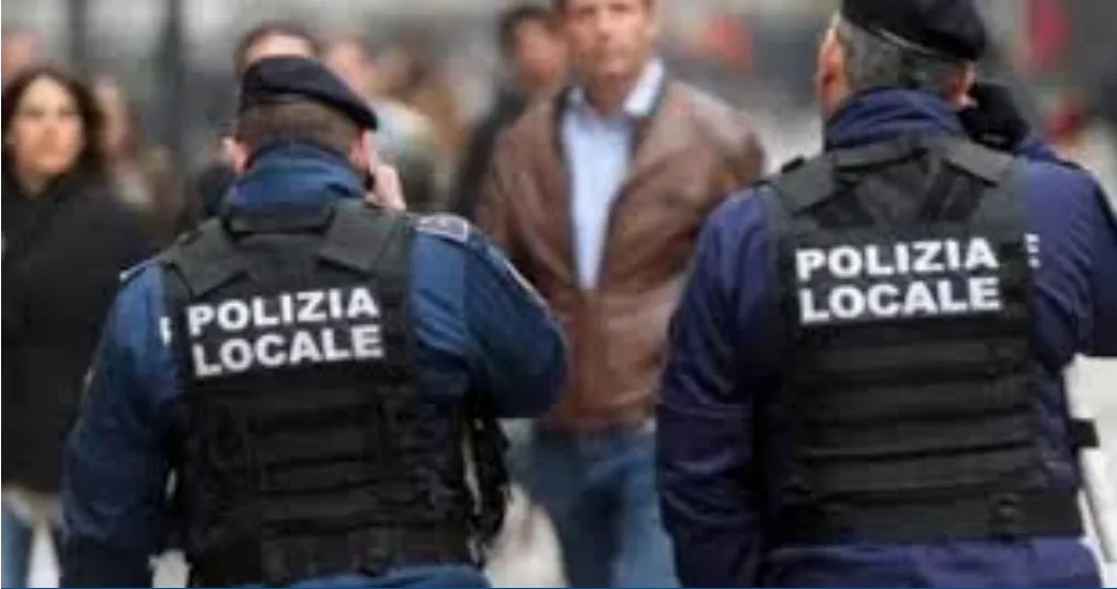 ترحيل 3 مغاربة من إيطاليا بينهم متهم بالسرقة والاعتداء الجنسي