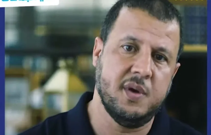 رئيس جماعة تيولي بجرادة يشيد بالنظام العسكري الجزائري لتوفيره الإنارة على الحدود في وقت تعاني فيه جماعته الحدودية من الظلام