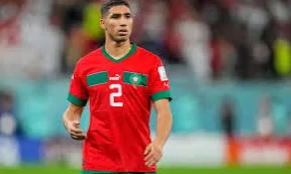أشرف حكيمي … المغرب جزء مني وأمي هي السر الأكبر في حياتي