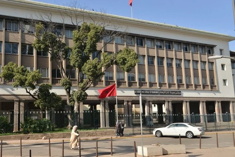 تشديد الرقابة بالدار البيضاء و التحقيق في مخالفات المنتخبين