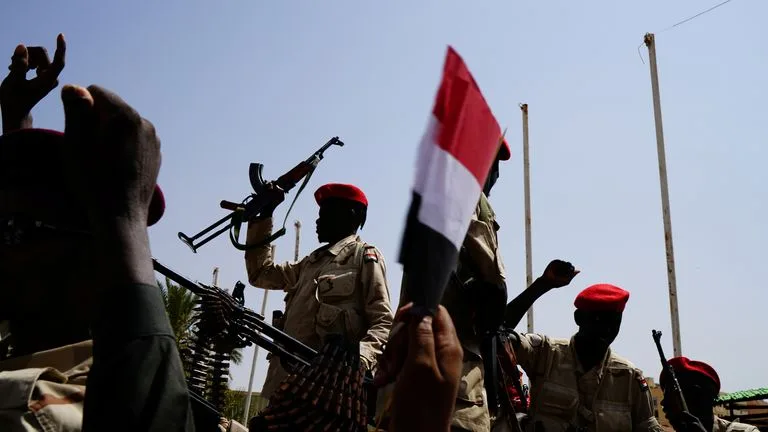 مقتل 54 شخصا وإصابة العشرات في هجوم على سوق شعبي بالسودان