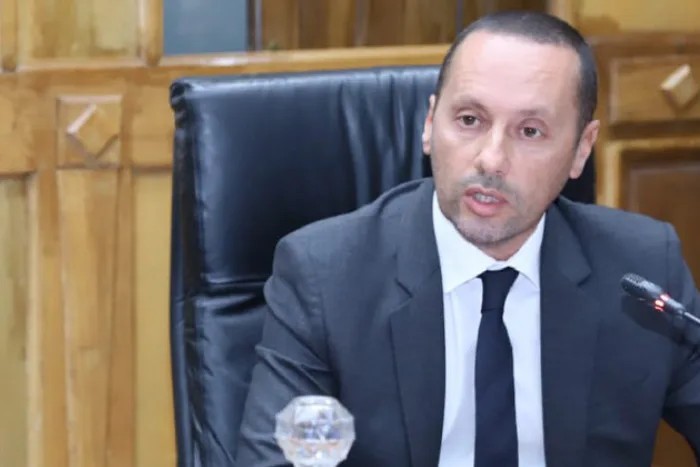 مراكش تحت ظلال الأخطبوط الصحي.. نقابة تكشف الفساد وتهدد بالتصعيد