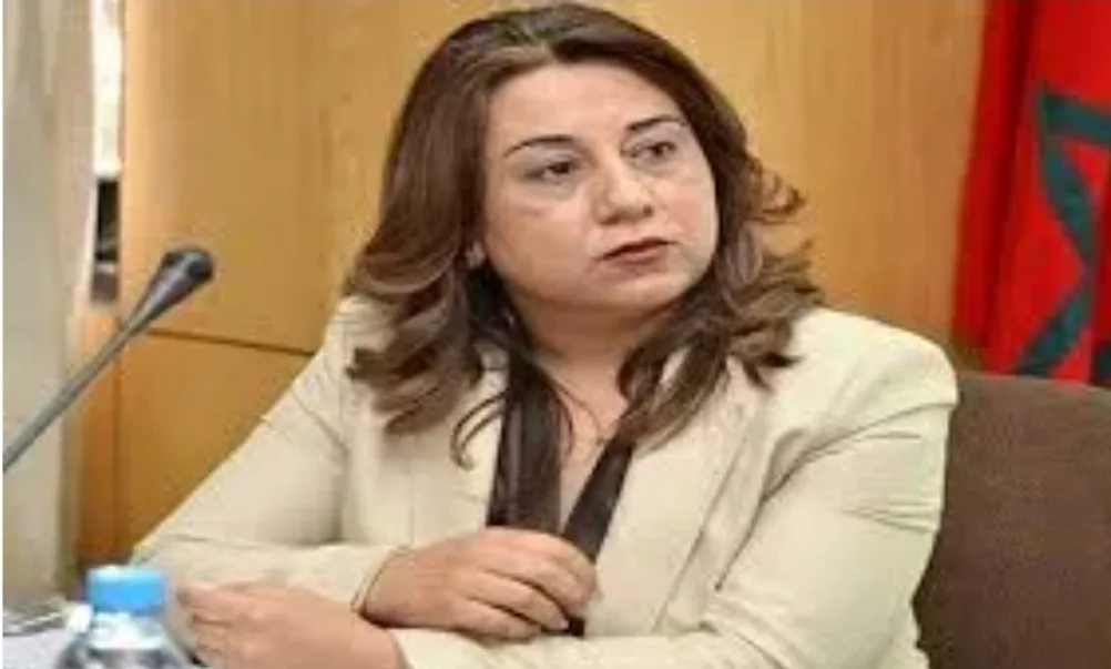 عضوة جماعة الحسيمة فاطمة السعدي تخلف الراحل محمد بن عيسى بقبة البرلمان