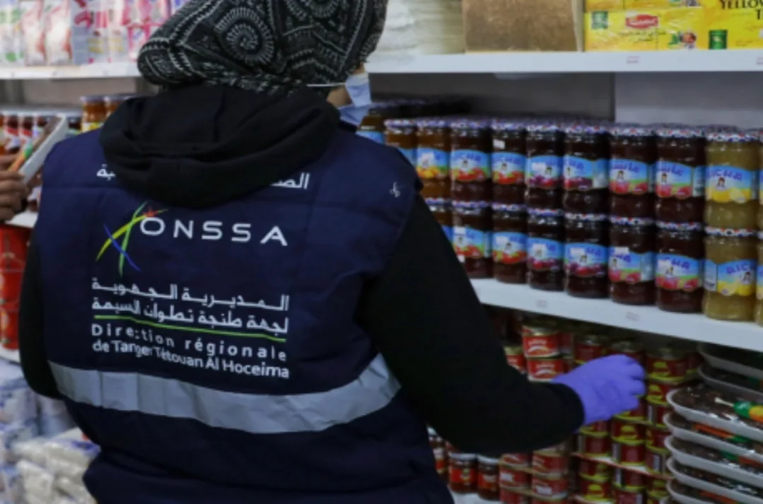 شهبوني مالك محل تجاري بعين زورة ، إقليم الدريوش ، ينفي عثور لجنة المراقبة على مواد فاسدة داخل محله