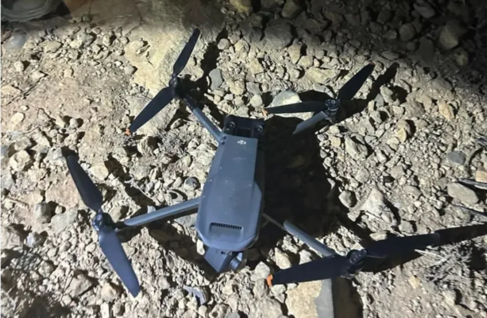 لشحن المخدرات … الدرك الملكي ببني درار ضواحي وجدة يحجز طائرتين من نوع دورن على الحدود الجزائرية