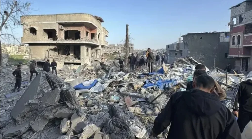 مجزرة جديدة في غزة … أكثر من 400 شهيد في غارات إسرائيلية وسط تفاقم الكارثة الإنسانية