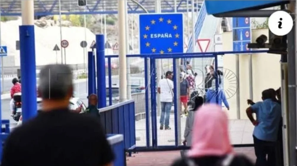 الناشط “شرامطي” يثير الجدل بسبب دعوته لرفع دعوى قضائية ضد إسبانيا والمغرب لإلغاء الفيزا للدخول إلى مليلية وسبتة