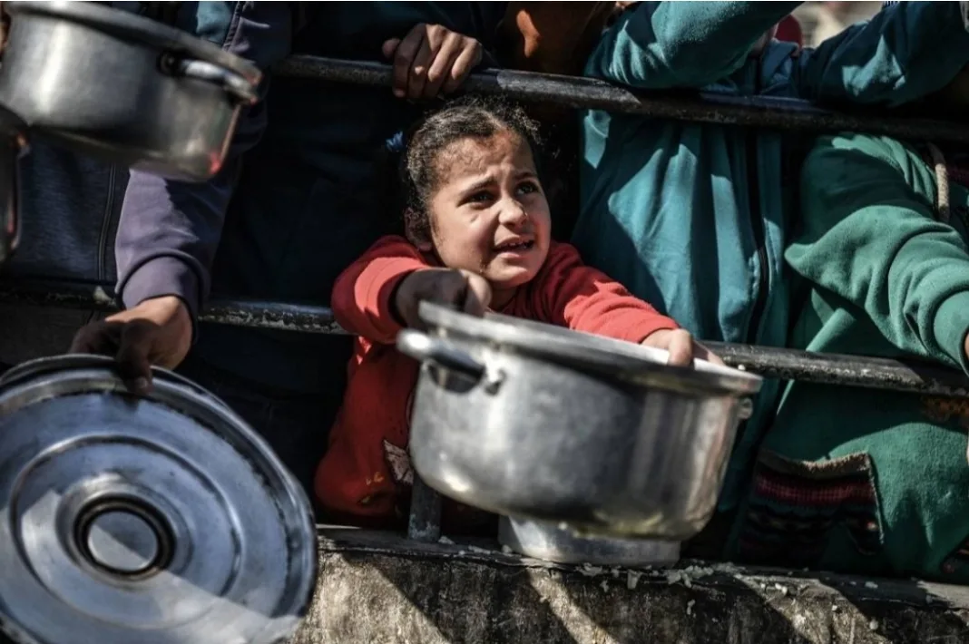 آلاف الفلسطينيين يتضورون جوعا في قطاع غزة