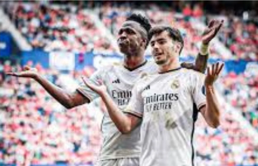 أنشيلوتي يجلس البرازيلي فينسيوس إحتياطيا ويعتمد على النجم المغربي دياز في مباراة ريال مدريد اليوم السبت