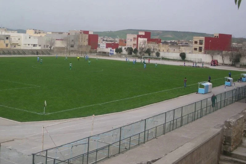 مطالب بتأهيل الملعب البلدي بتازة لتعزيز البنية الرياضية
