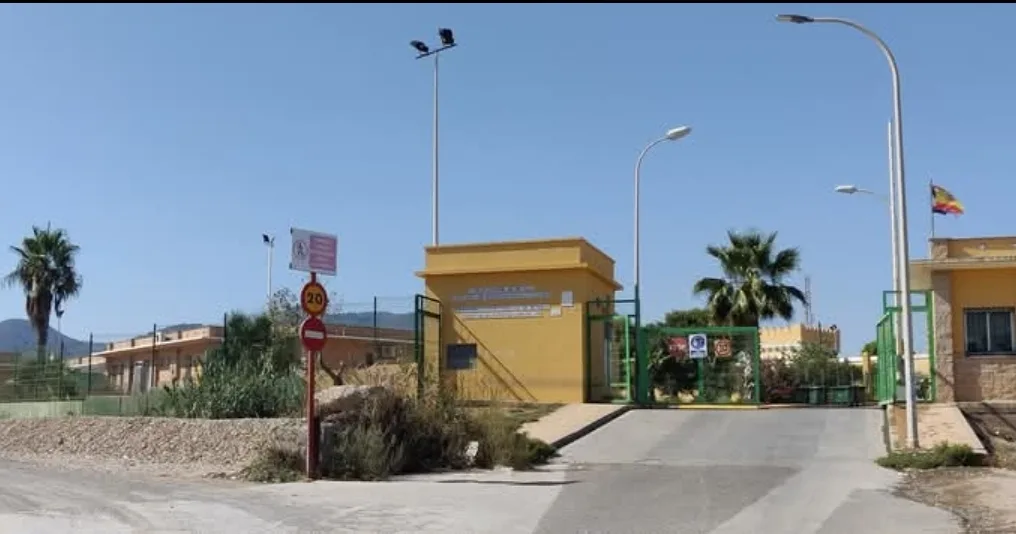 بسبب سوء إدارة مركز القاصرين في مليلية المحتلة … الاتحاد العام للعمال تطالب باستقالة المستشارة راندا محمد