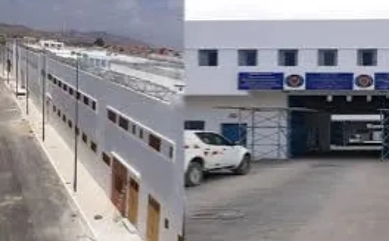 إدارة سجن سلوان تمنع دخول شرائح الأسماك رغم الترخيص الرسمي