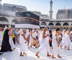 تفكيك شبكة للنصب في تأشيرات الحج والعمرة بورزازات … توقيف إمام ووسيطين إضافيين