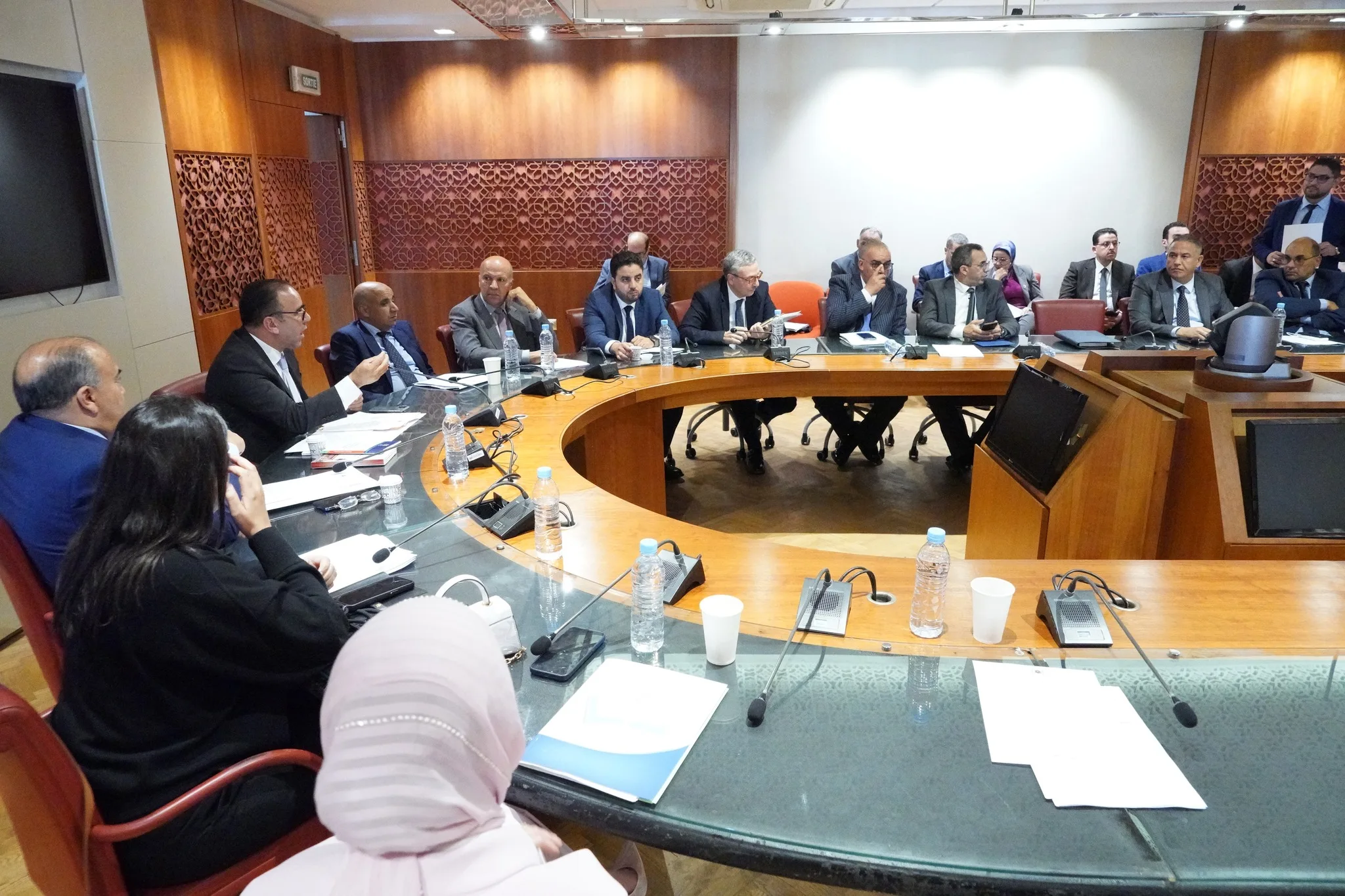 بين اللحوم الحمراء واستيراد الأبقار.. لجنة القطاعات الإنتاجية تُواجه امتحان الأولويات في مجلس النواب
