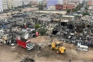 هدم “سوق دالاس” بالبيضاء يُشعل الجدل بين التجار والسلطات.. إصلاح عمراني أم قرار تعسفي؟