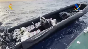 مطاردة نارية في أعالي بحر ألبوران قبالة سواحل الدريوش … الحرس المدني يُجهِض واحدة من أكبر عمليات تهريب المخدرات !